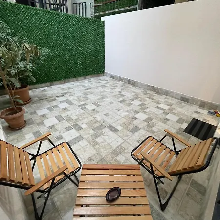 Cosy Flat With A Garden In Kadikoy *