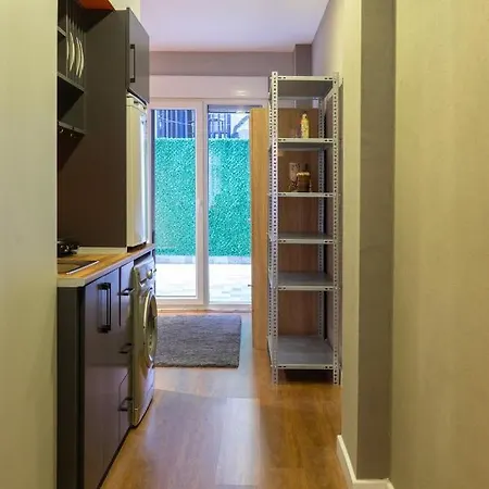 Cosy Flat With A Garden In Kadikoy